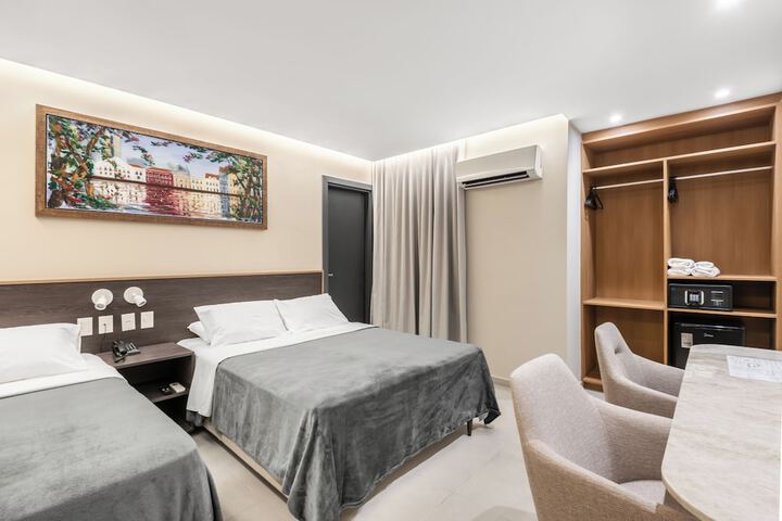 Room 19 of 42