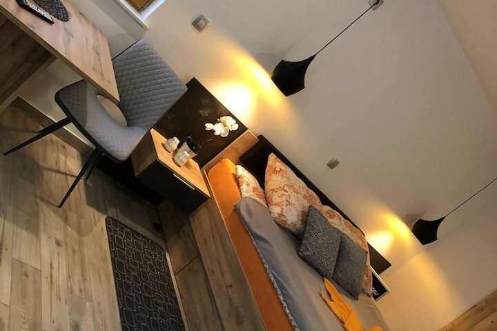 Room 21 of 112
