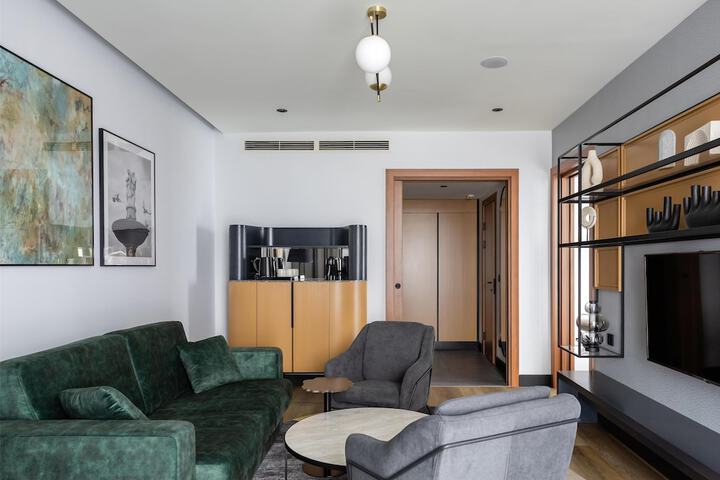 Room 55 of 228