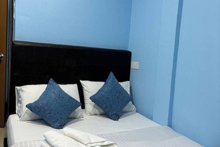 Room 37 of 68