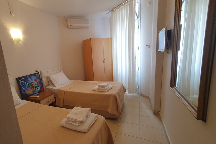Room 3 of 14