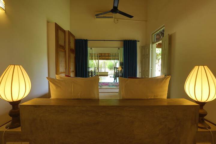 Room 25 of 72
