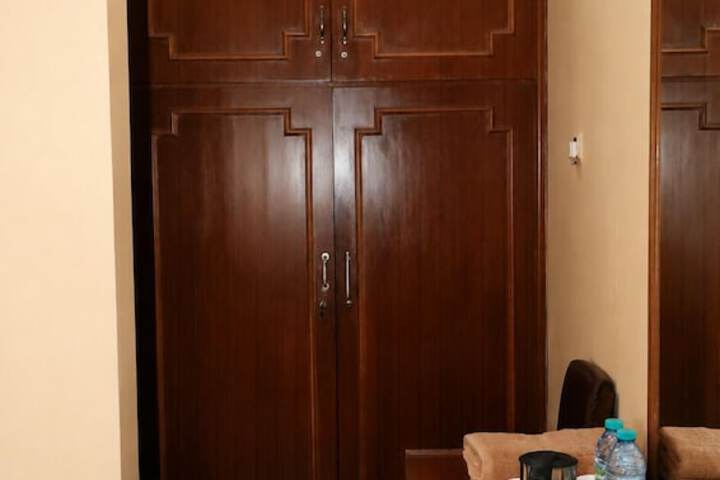 Room 10 of 40