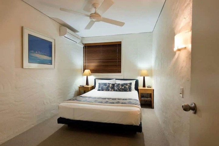 Room 9 of 61