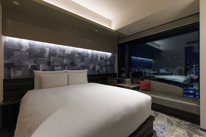 Room 52 of 99