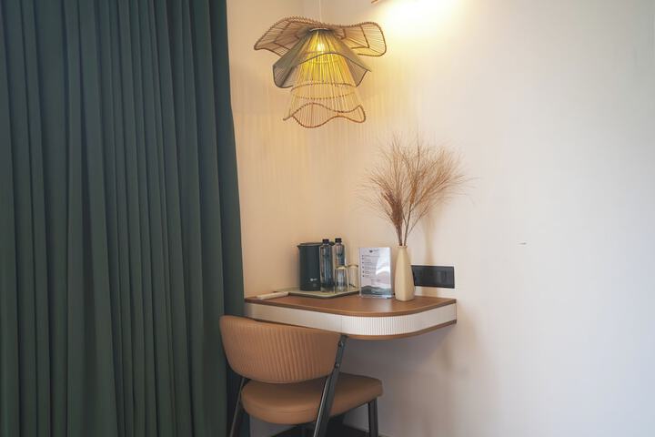 Room 22 of 37