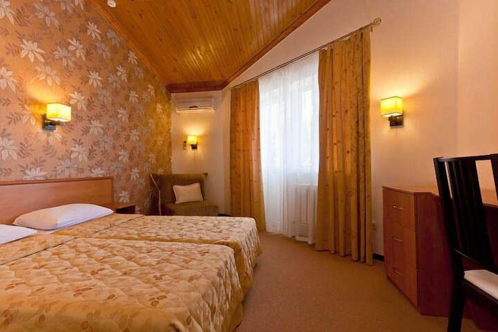 Room 8 of 52