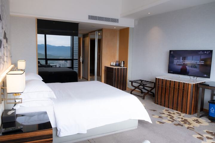 Room 18 of 57
