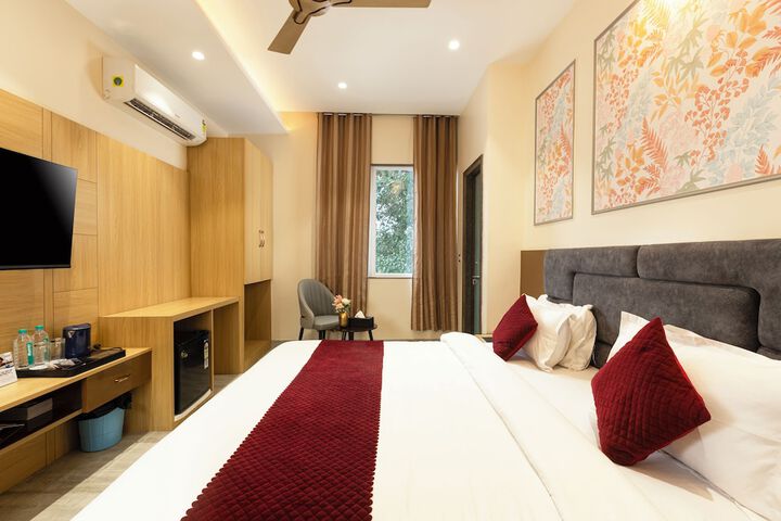 Room 10 of 42