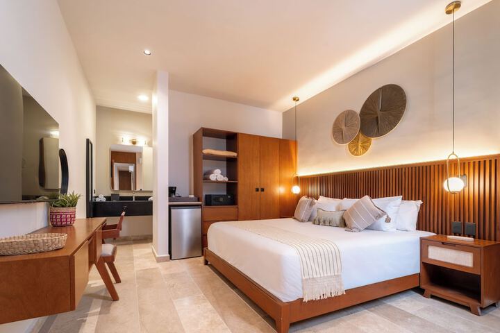 Room 4 of 62