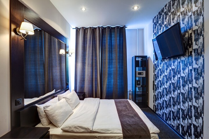 Room 4 of 39