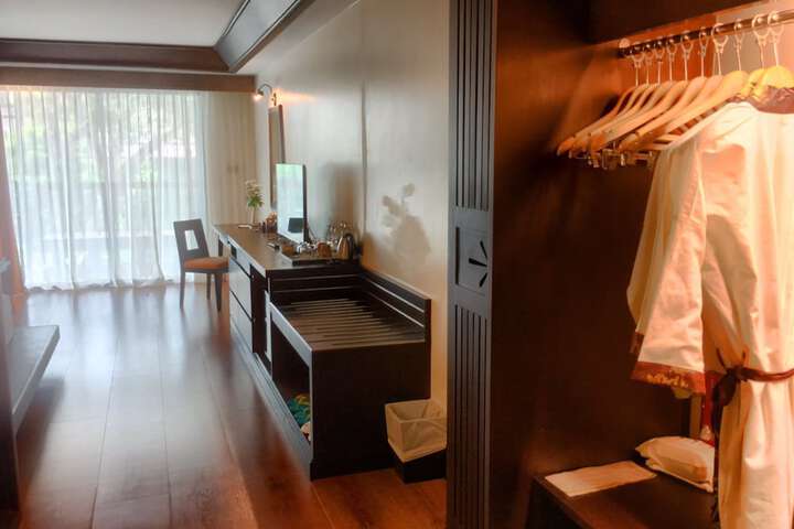 Room amenity
