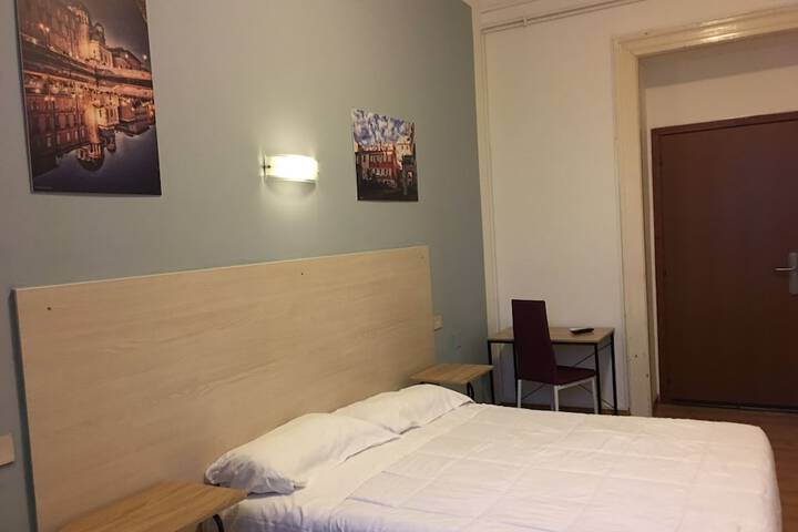 Room 23 of 36