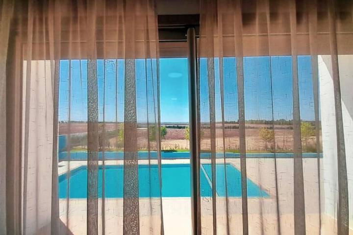 Pool 13 of 20