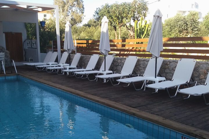 Hotel Pool