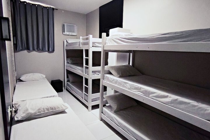 Room 10 of 31