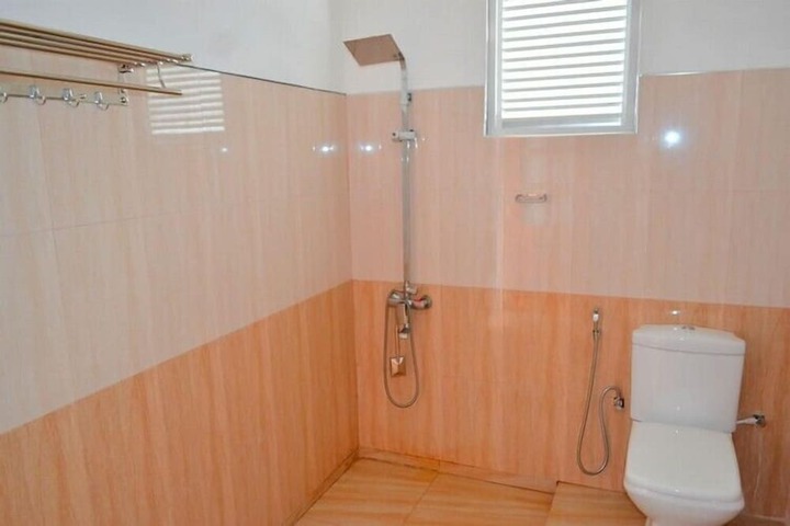 Room 35 of 67