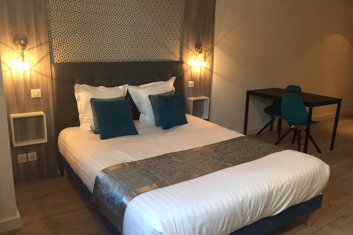 Room 6 of 39