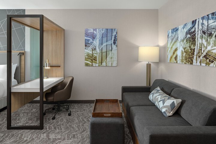 Room 11 of 22