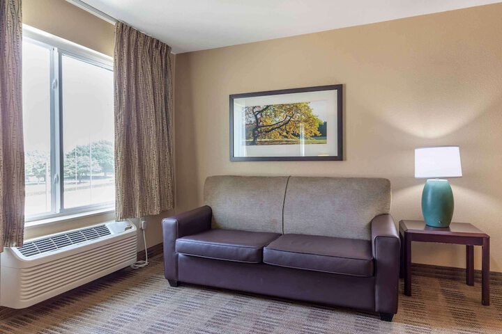 Suite 15 of 30