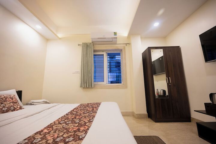 Room 45 of 118