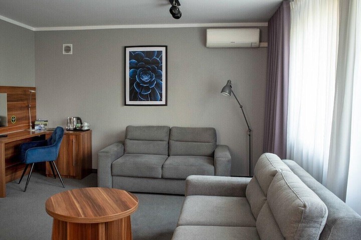 Room 36 of 82