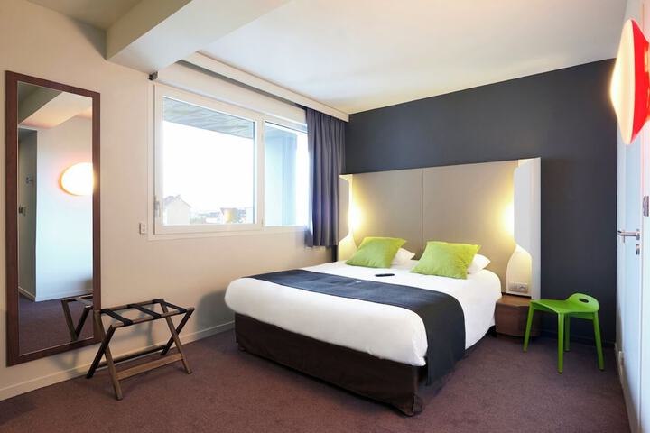 Room 8 of 36