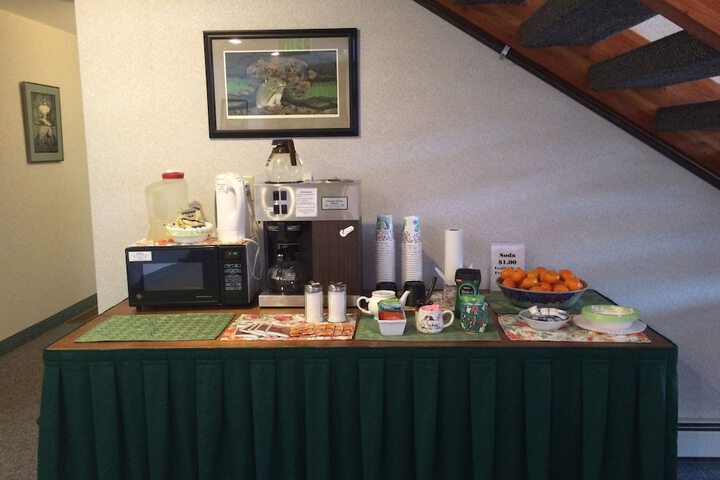 Breakfast/Coffee Service 25 of 34