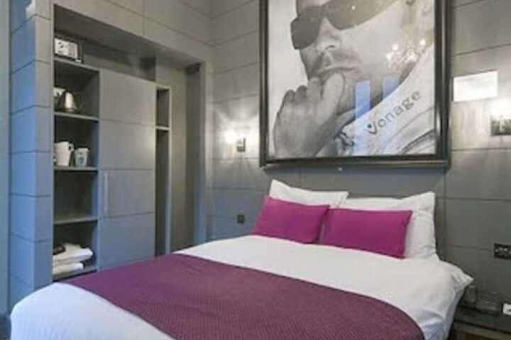 Room 34 of 72