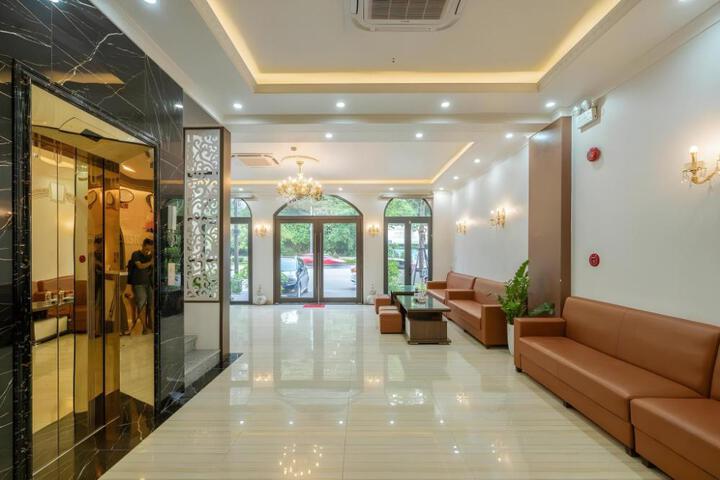 De Charm Ha Long Hotel