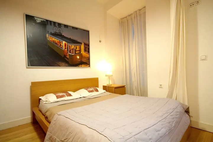 Room 5 of 13