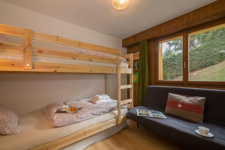 Room 2 of 12