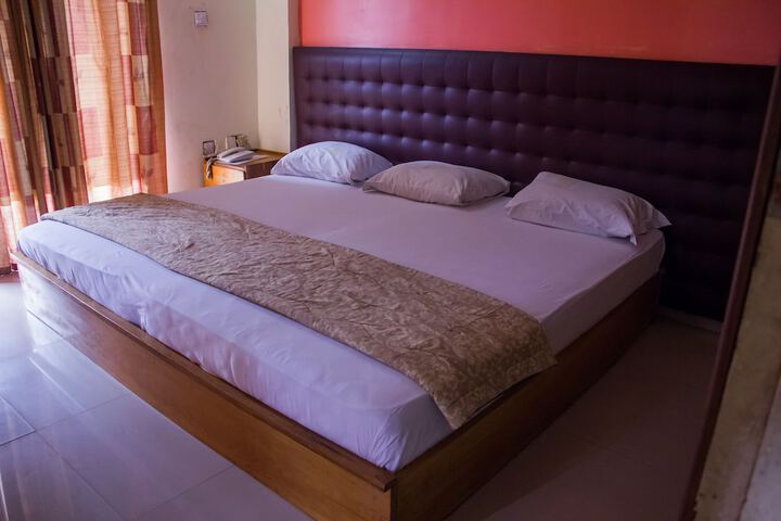 Room 5 of 25