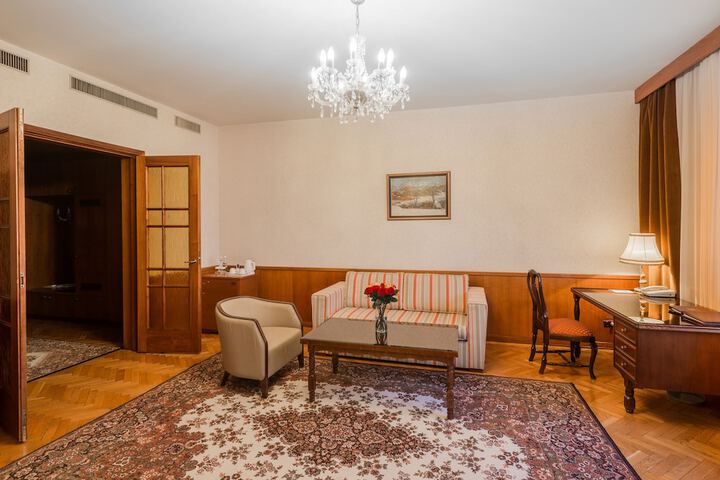 Room 43 of 113