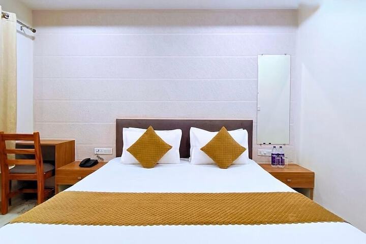 Room 30 of 74