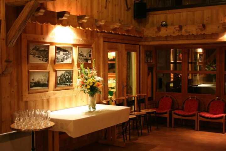 Dining 54 of 82