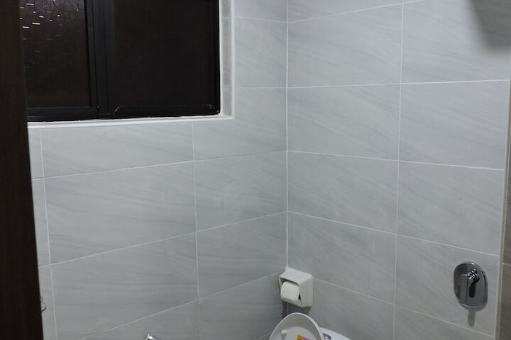 Room 26 of 43