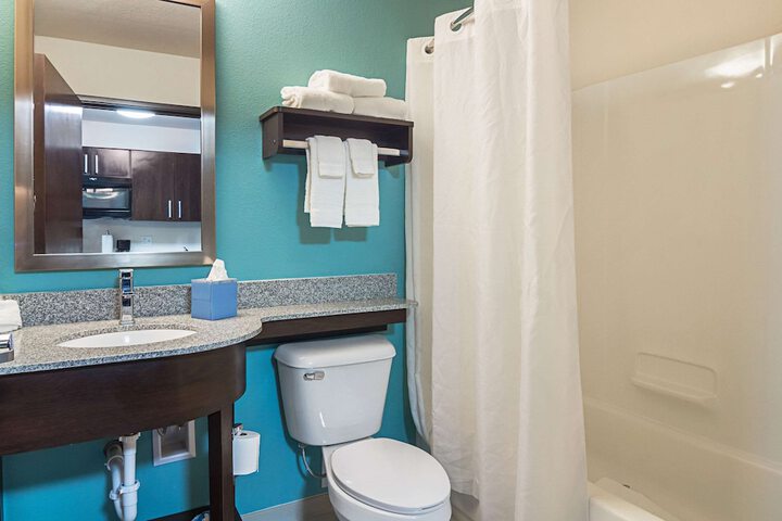 1 Queen Bed Efficiency (13 of 24)