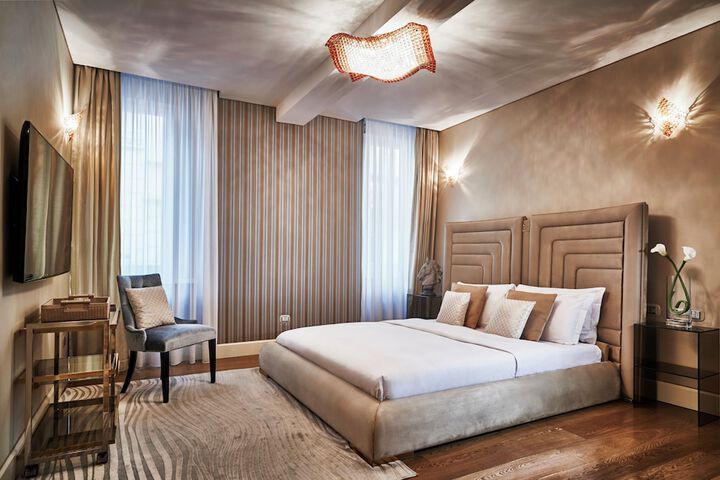Room 57 of 118