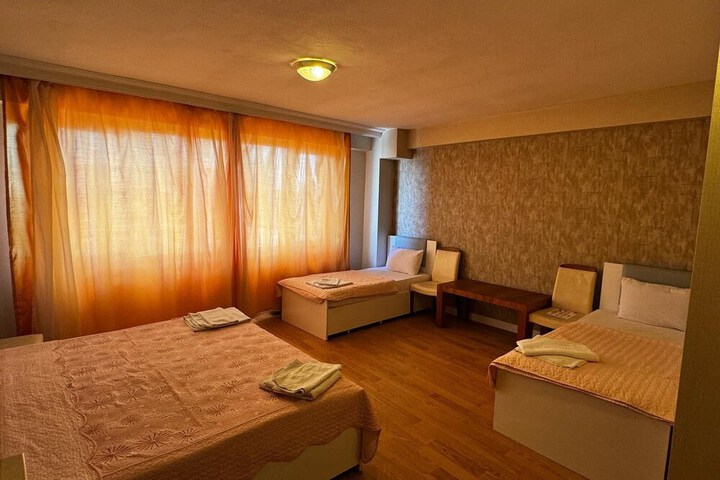 Room 13 of 41