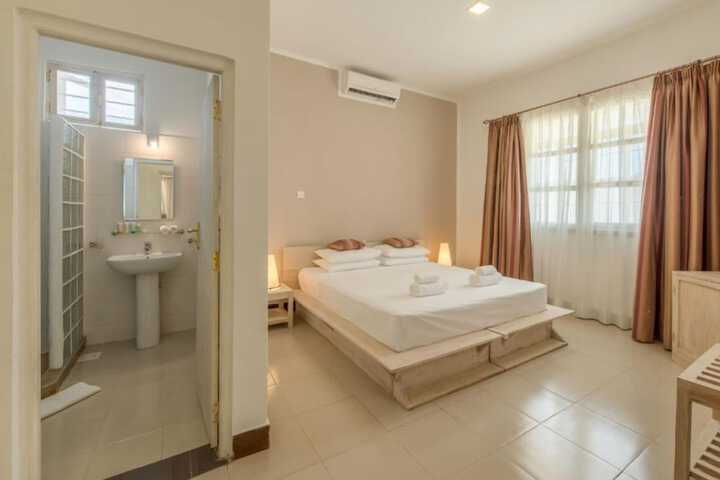 Room 6 of 24