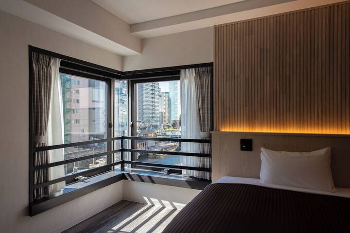 Room 26 of 134