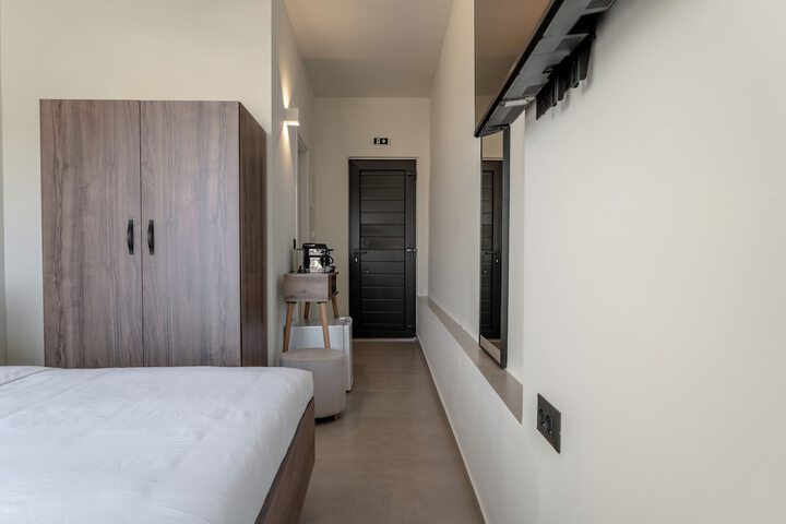 Room 15 of 78