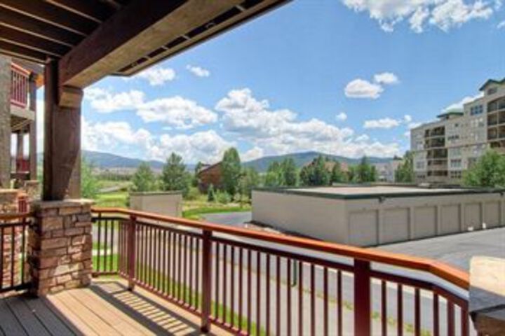Terrace/Patio 5 of 34