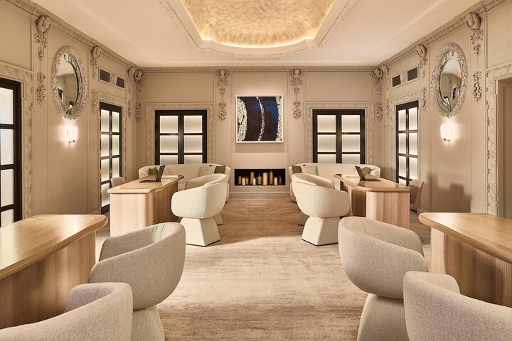 Guest Lobby