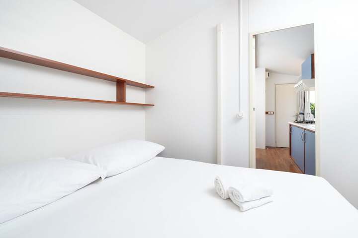 Room 12 of 82