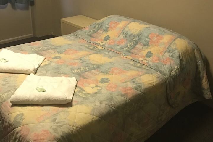 Room 7 of 62