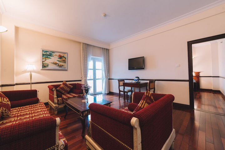 Room 28 of 45
