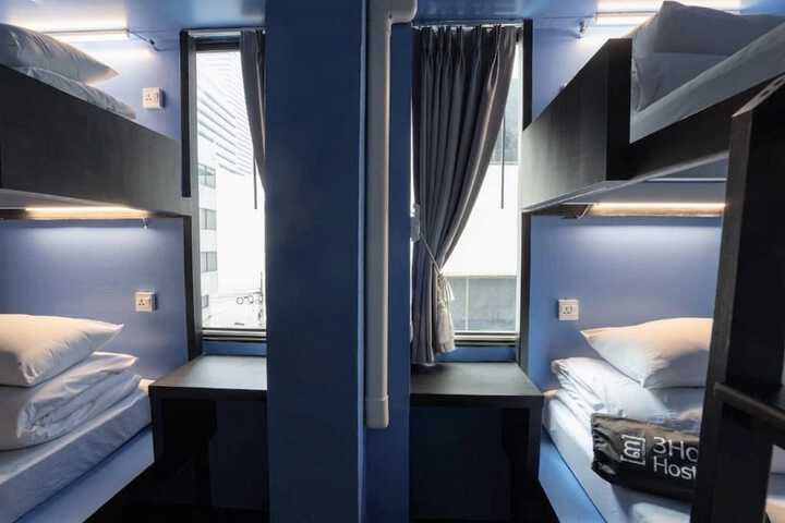 Room 21 of 60