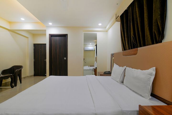 Room 16 of 33